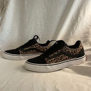 Animal print Vans